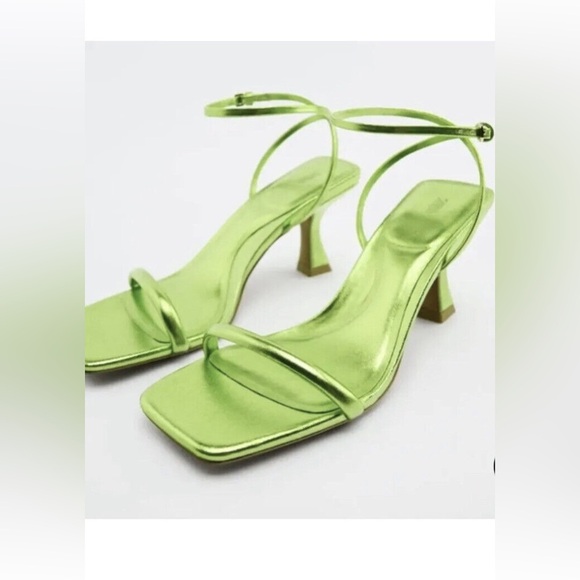 NWT. Zara Metallic Neon Lime Green Retro Strappy Heeled Sandals. Size 8. - Picture 4 of 6